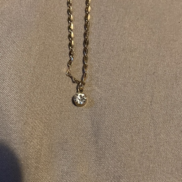 Women’s Necklace Short Chain Small Pendant - Picture 2 of 4